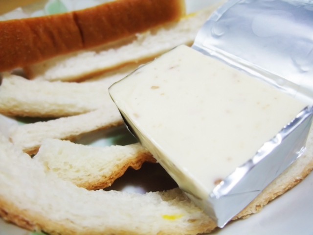 クリームチーズ
サワークリームとの違い
パンの耳