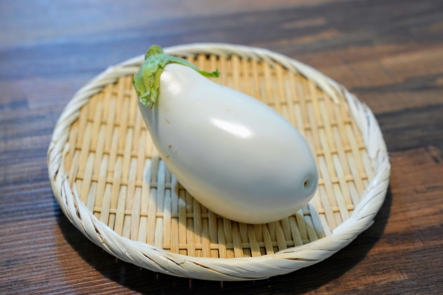 白なす　eggplant